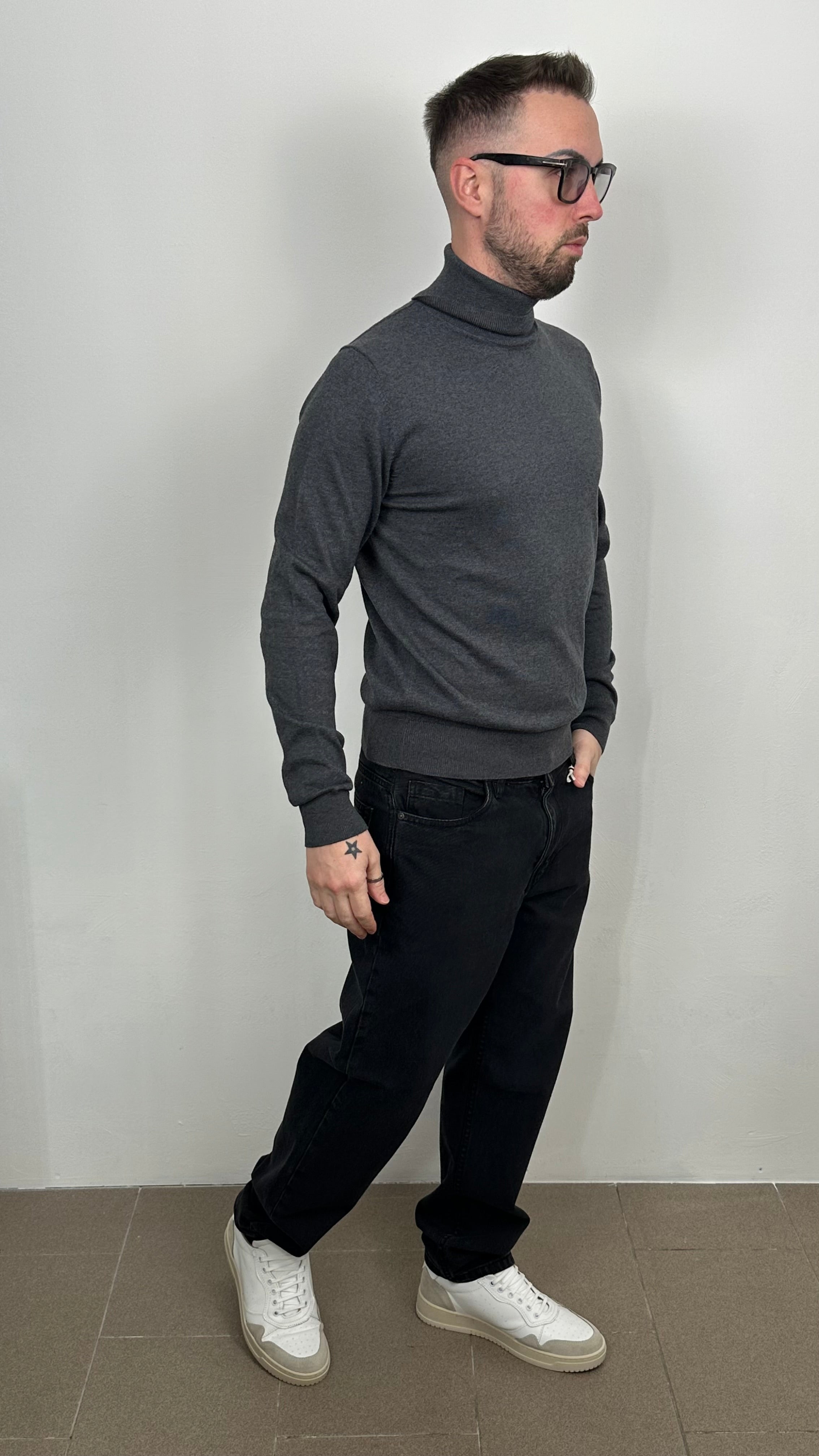 Maglione "IMPERIAL" collo alto tinta unita