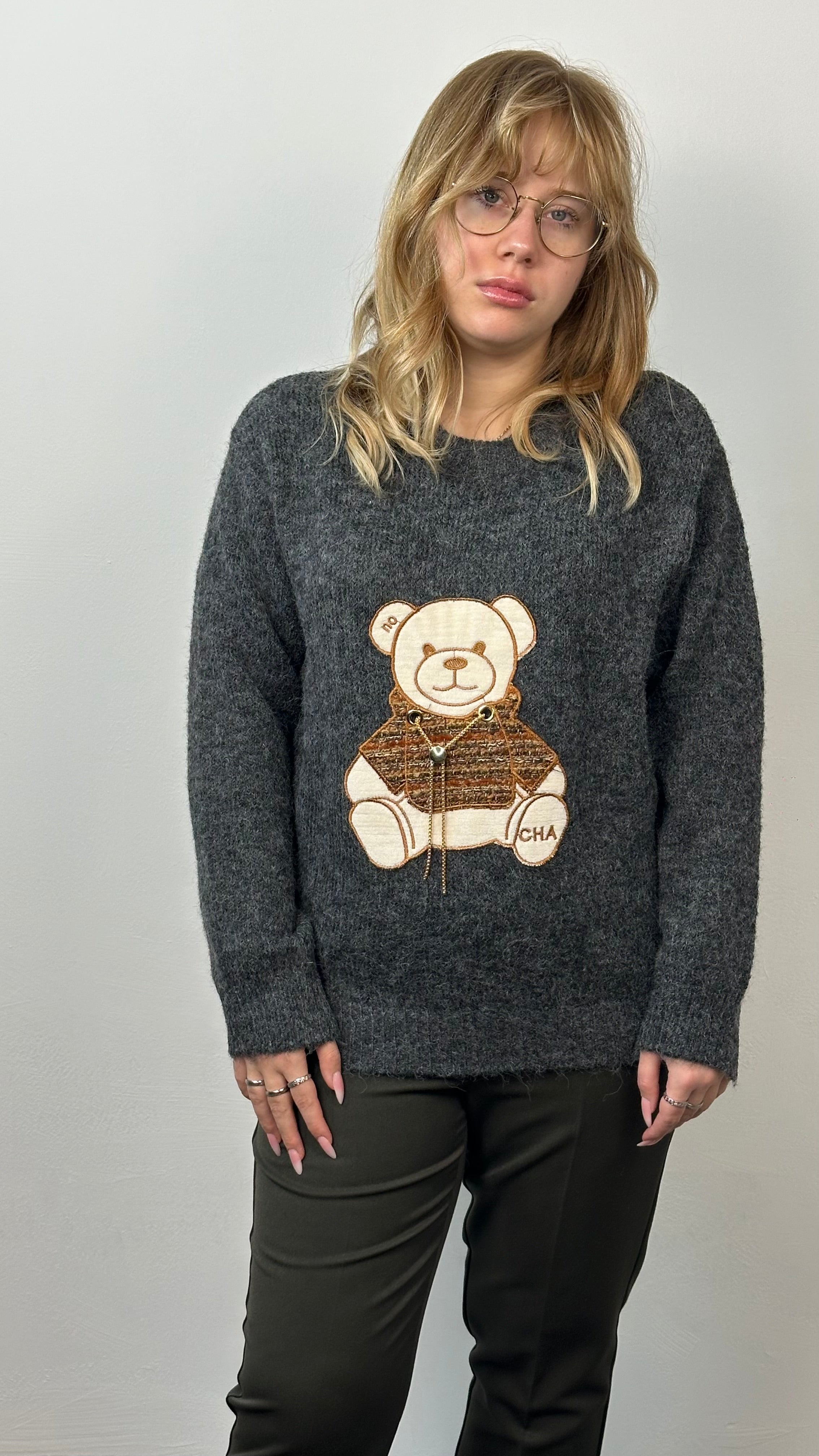Maglione Orso con dettaglio catena