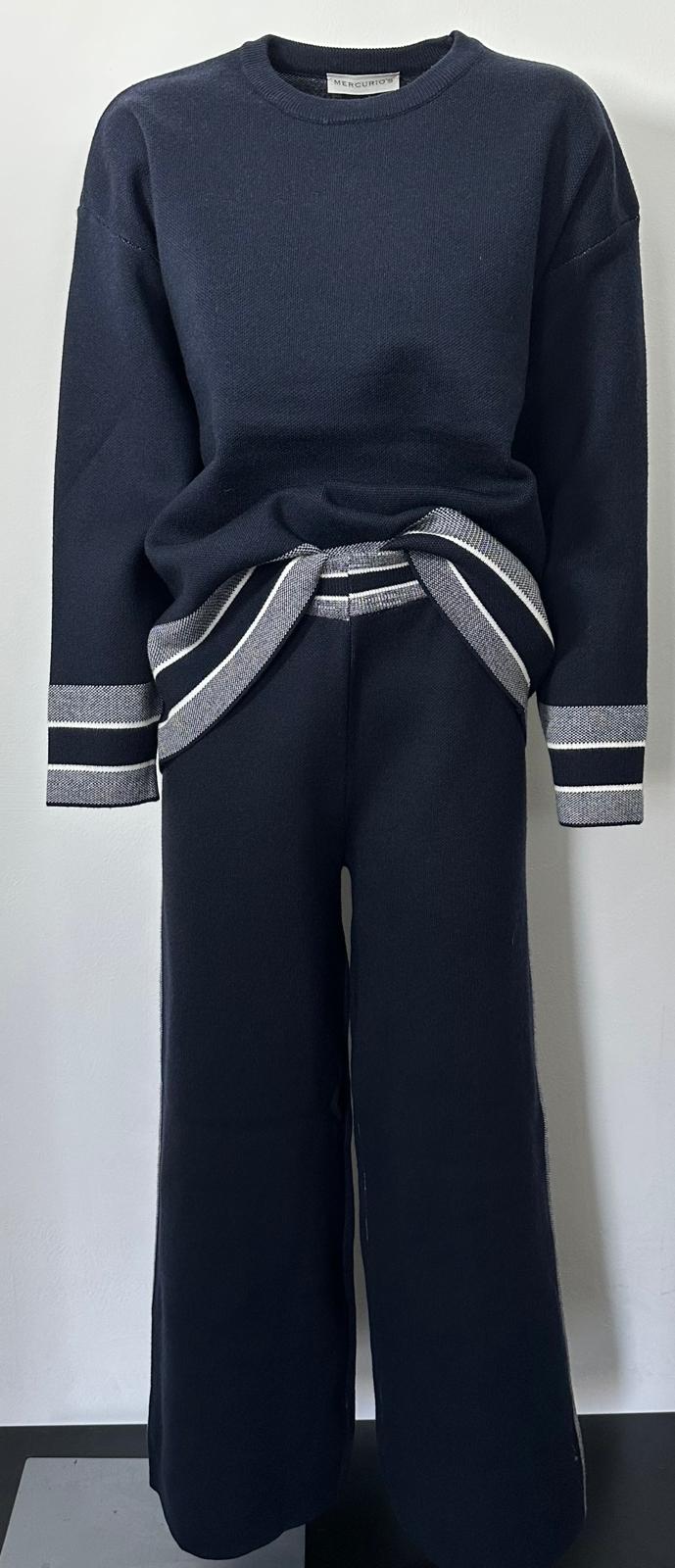 Completo in maglia con dettagli a contrasto