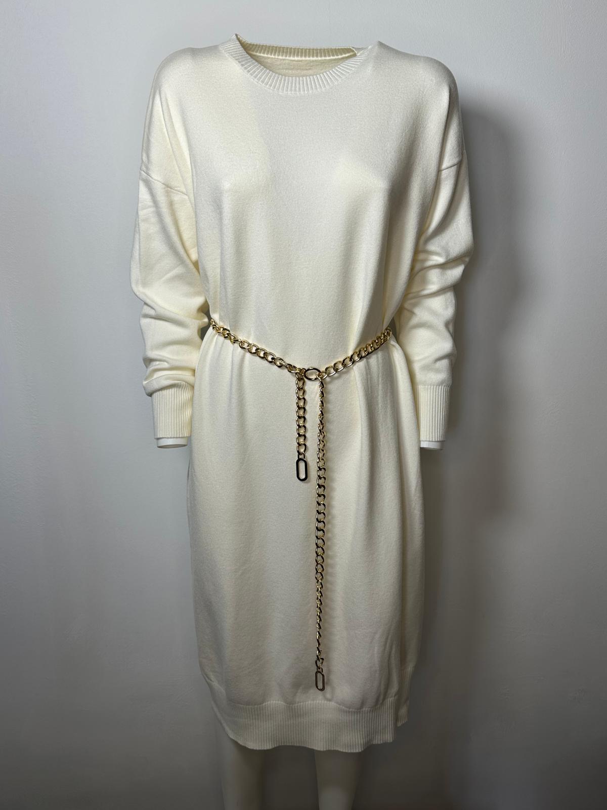 Abito in maglia con cintura a catena