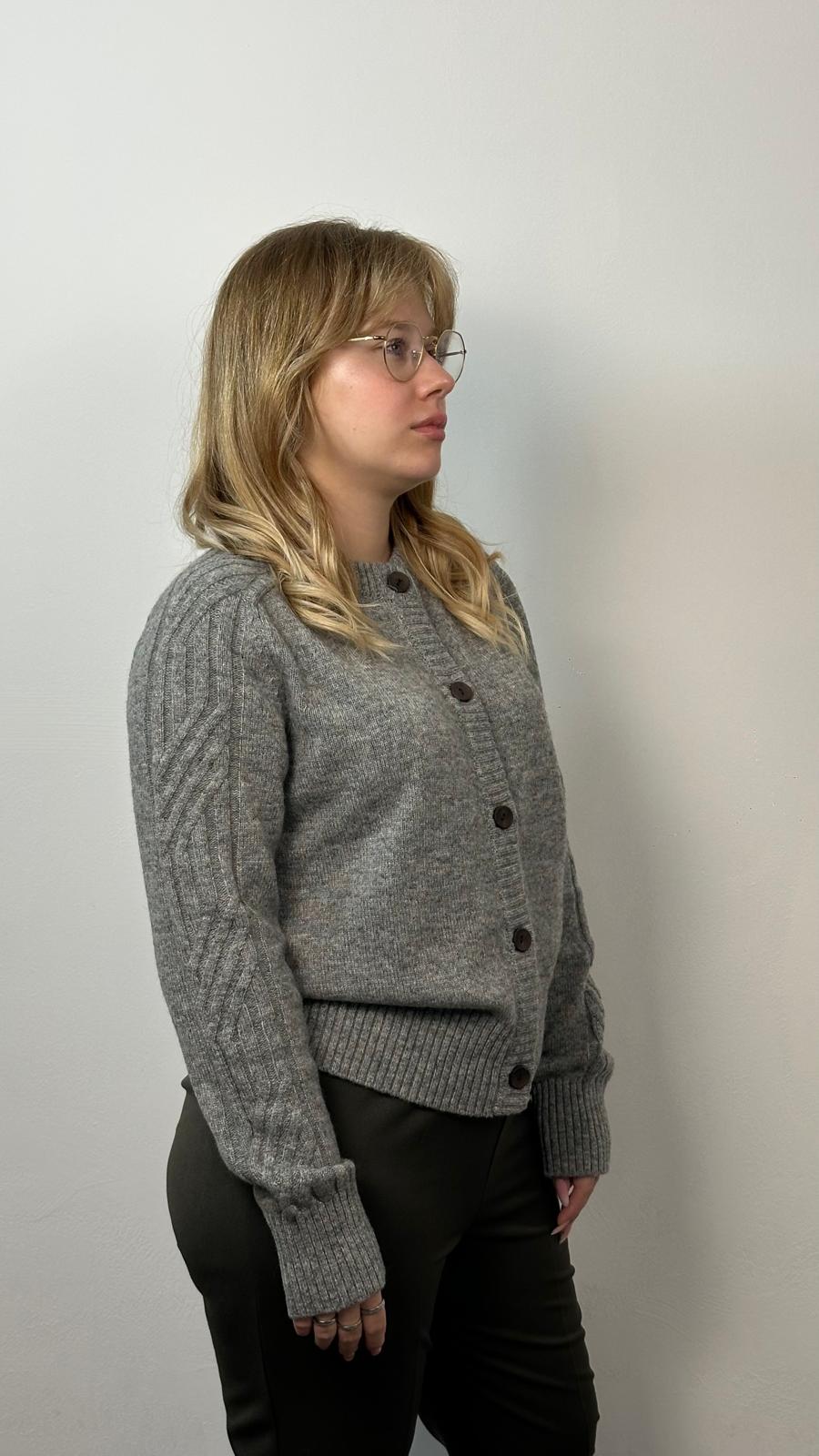 Cardigan con lavorazione a intreccio nelle maniche