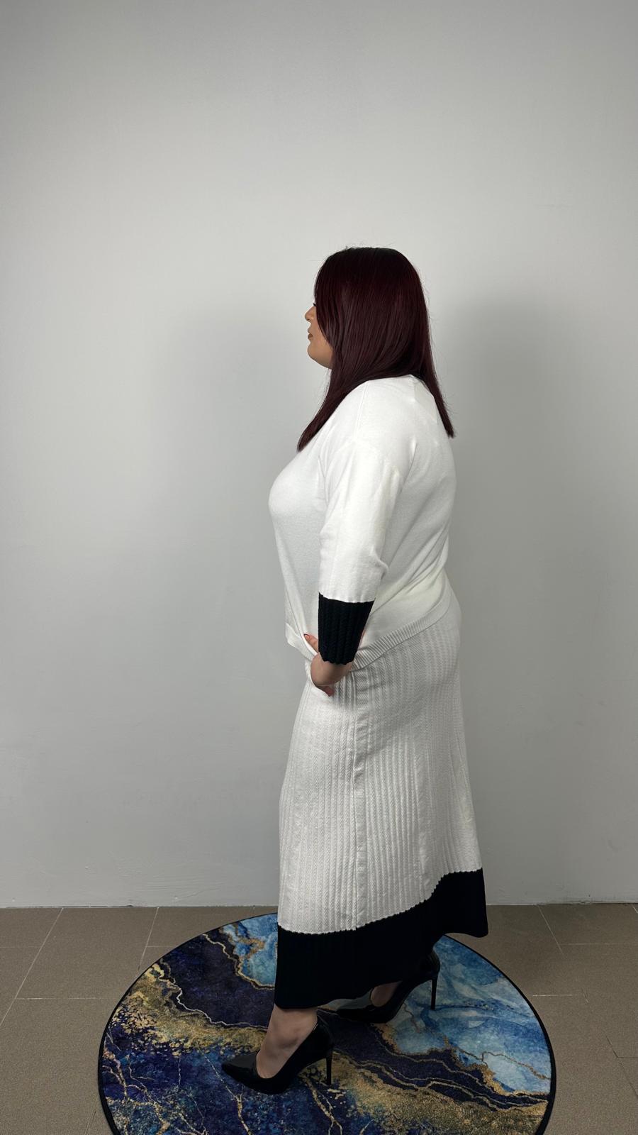 Completo in maglia con gonna