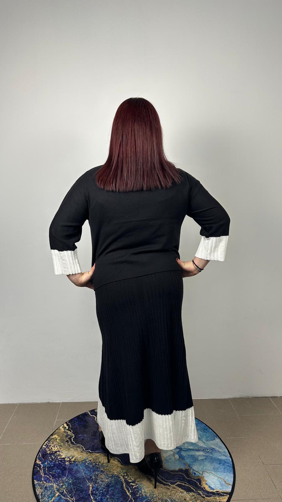 Completo in maglia con gonna