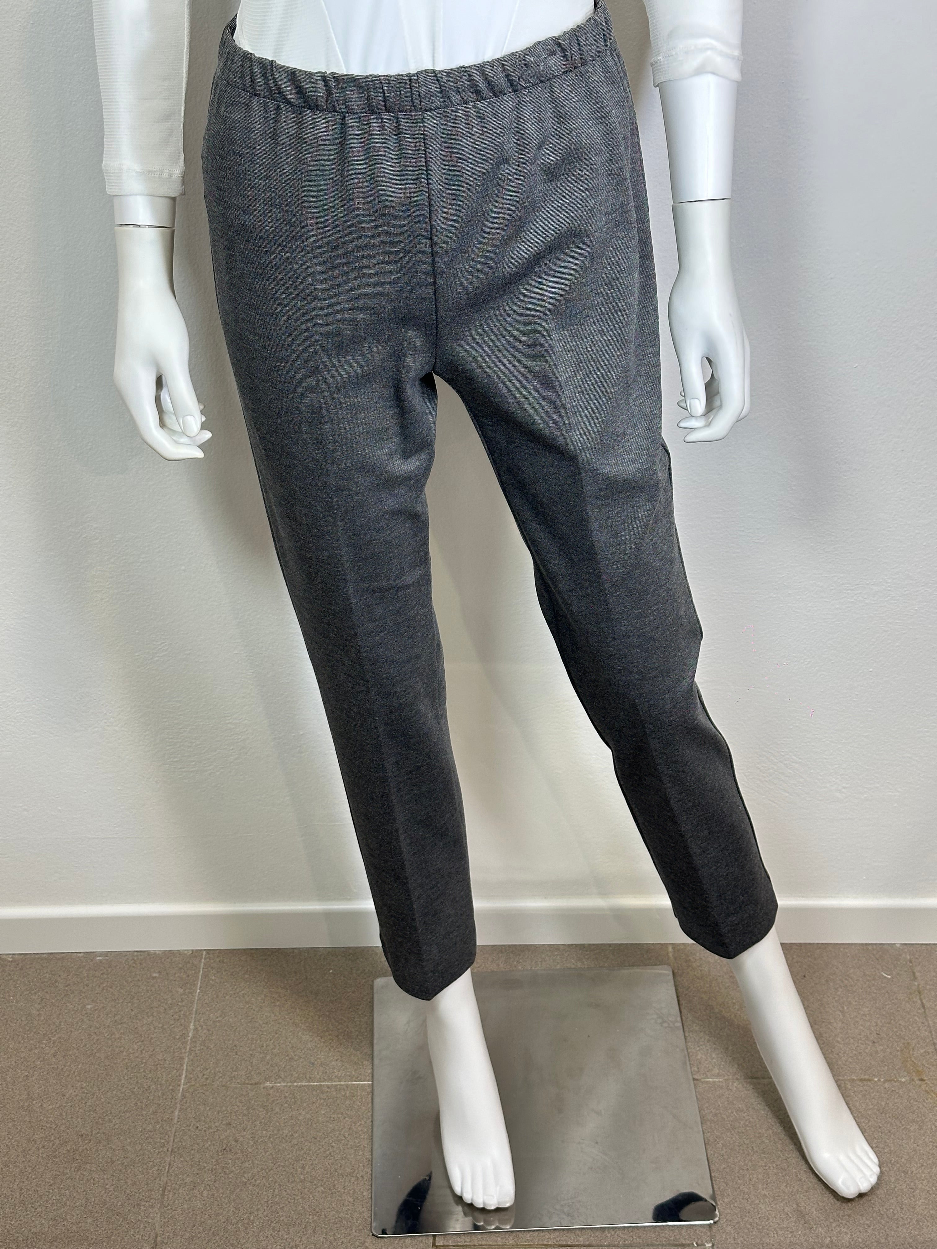 Pantalone modello spadino con elastico in vita