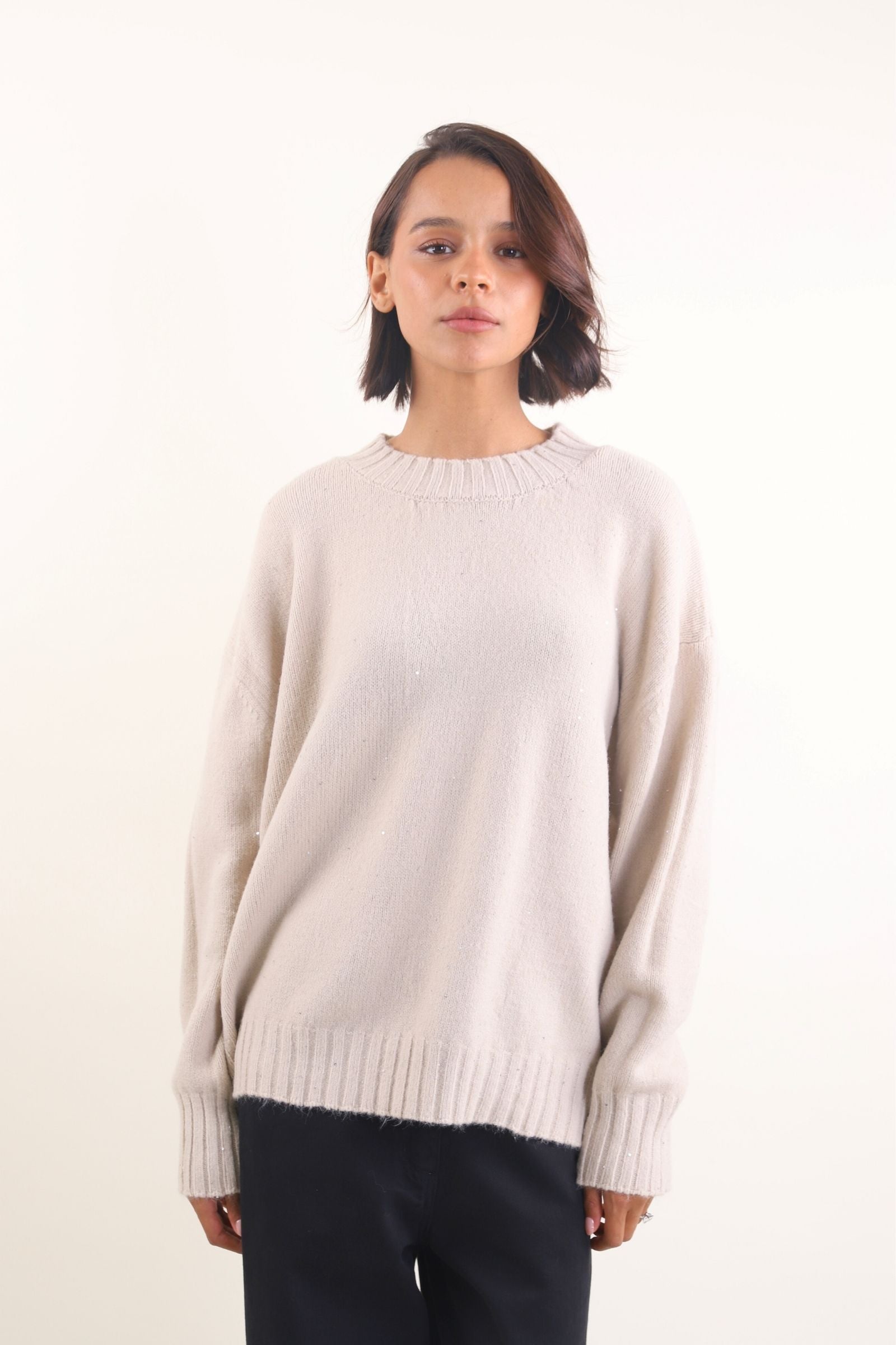 Maglione girocollo over size con micro paillettes