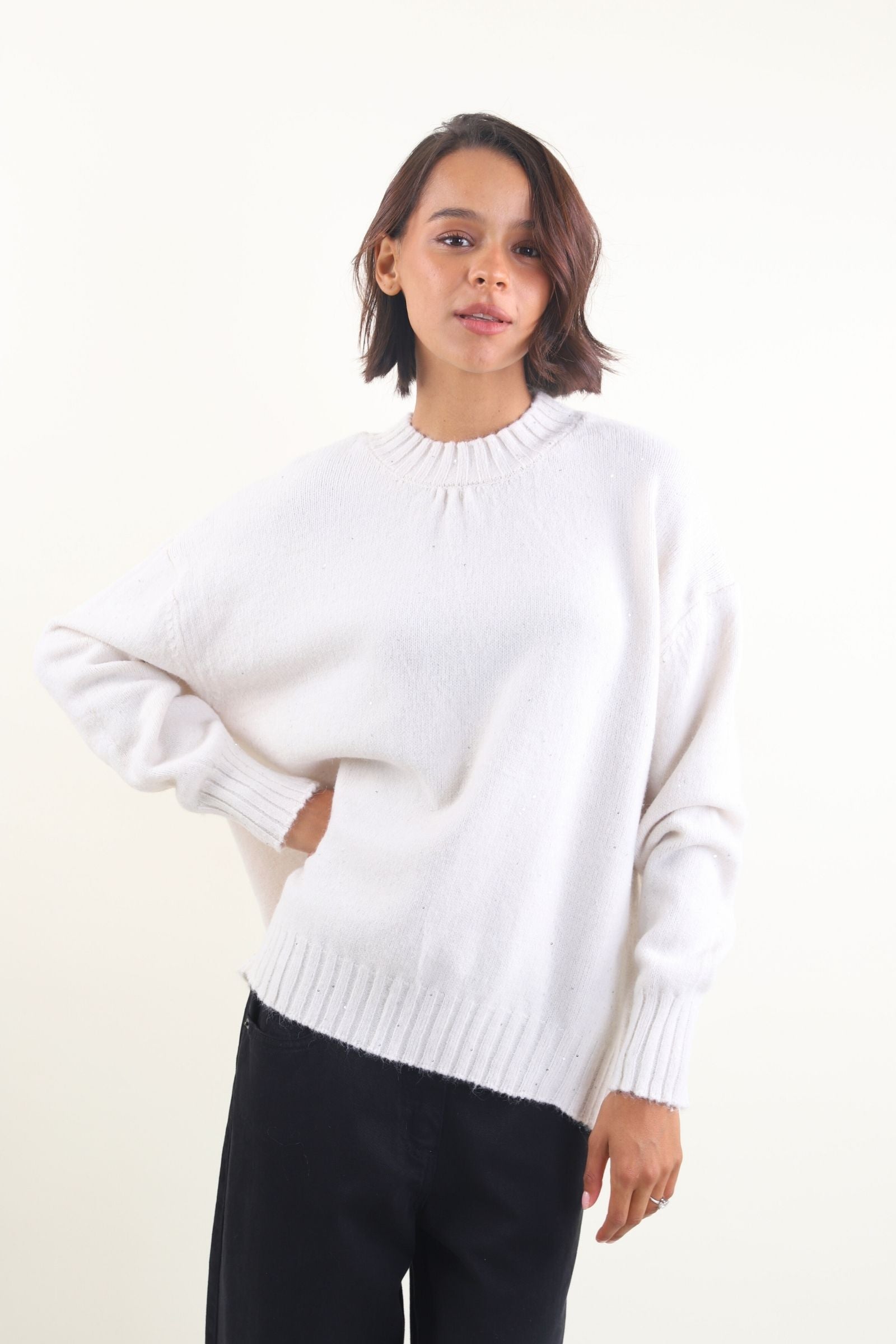 Maglione girocollo over size con micro paillettes